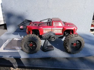ARRMA Outcast 4x4 8S BLX 1/5 Stunt Truck With Remote  - Picture 1 of 16