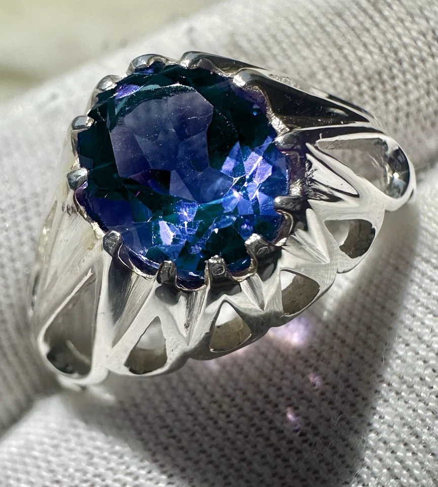 Piedra preciosa de tanzanita azul natural con anillo hecho a mano de plata de ley 925 para hombre Foto 1 de 3