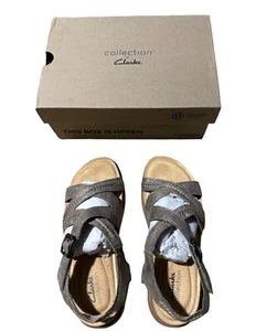 Clarks Brynn Ave Womens Sz 6.5 Taupe Metallic Leather Sandals Memory Foam Insole - Picture 1 of 6