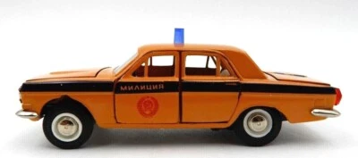 VINTAGE VOLGA 24 A26 RUSSIAN 1:43 SCALE DIECAST VOLGA GAZ TA3-24 POLICE CAR - Image 1 of 4