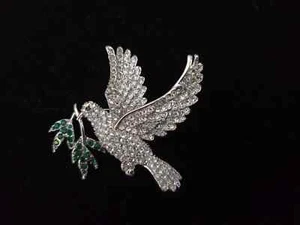 3Ct Round Simulated Emerald Women Flying Bird Brooch Pin 14k White Gold Plated - Picture 1 of 6