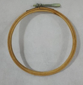 Vintage Wood Embroidery Hoop 6" Flat Metal Screw Made In USA - Picture 1 of 12