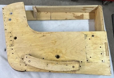 La-Z-Boy - Lazy Boy - Chair Recliner - Panel - Armrest Wood Frame - Left Side - Image 1 of 4