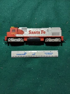 TYCO #4301 SANTA FE C430 POWERED DIESEL - Picture 1 of 4