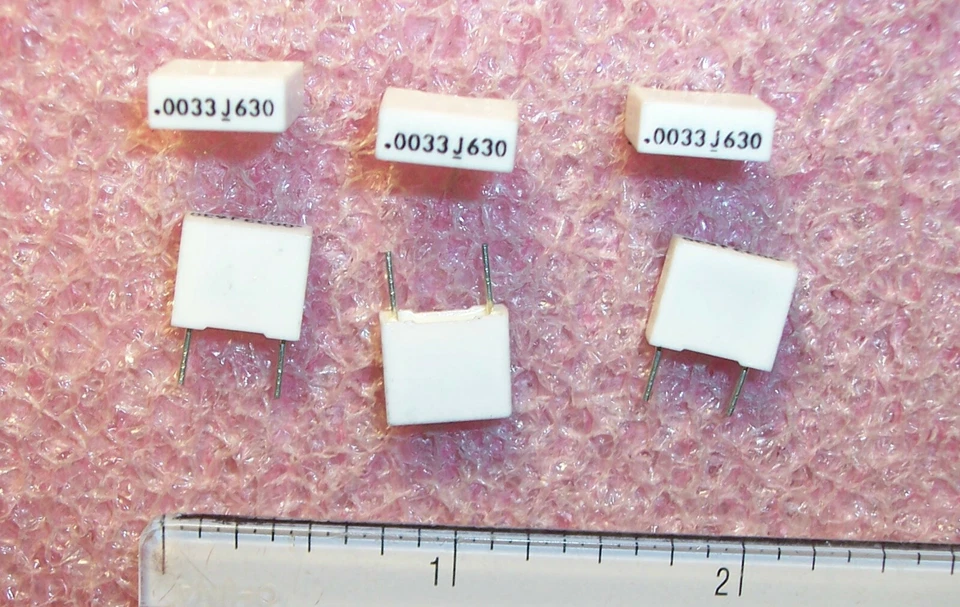 QTY (100) 3300pf 630V 5% METALLIZED BOX FILM CAPACITORS 160-332J630 MALLORY - Image 1 of 1