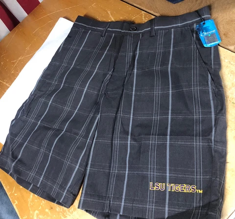 NWT  $44 new ChiliWear LSU TIGERS Charcoal Black-gray Plaid Casual Shorts Men 30 Cover