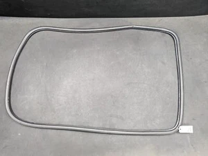 Rear Left Door Body Weatherstrip 2017 Cadillac Escalade ESV 23255368 2015 - 2020 - Picture 1 of 7