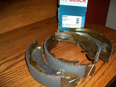 Zapatas de freno de tambor trasero Bosch BS736L para Mercury Cougar 1999-2002 - NUEVO EN CAJA - envío gratuito Foto 1 de 2