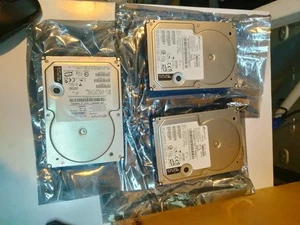 3 lot IBM 32P0730 73GB 10K 3.5" SCSI HDD – Enterprise Server Hard Drive W/O Tray - Picture 1 of 4