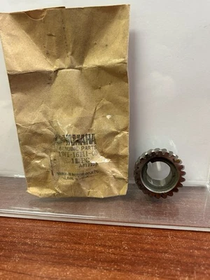 NUEVO NOS Yamaha # 1W1-16111-00-00 ENGRANAJE, PRI DRIVE, MX175 IT125 IT175 YZ125 Foto 1 de 3