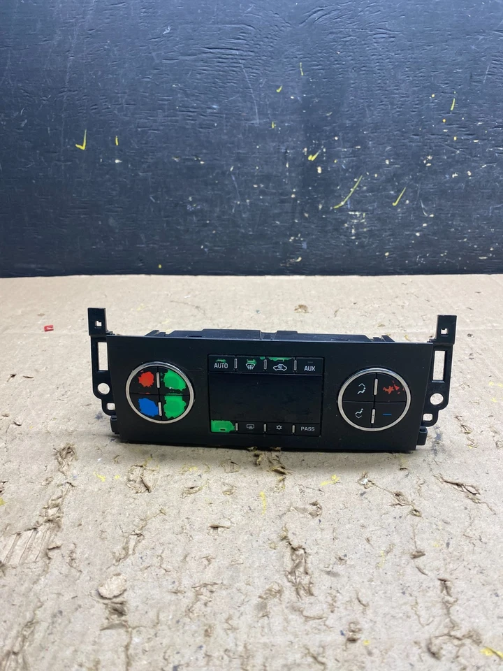 GMC Yukon Tahoe 2007-2011 control automático de temperatura climática U5842 DG Foto 1 de 4