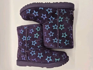UGG Kinder Jugend Stiefel Classic II Größe 5 lila irisierend Sterne Stiefel Nightshade  - Bild 1 von 12