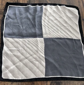Pañuelo de bolsillo vintage geométrico negro blanco gris arena sedosa topo - Imagen 1 de 7