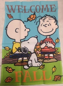 Bandera de jardín "Bienvenido otoño" Snoopy and the pand 12”x 18” - Imagen 1 de 1