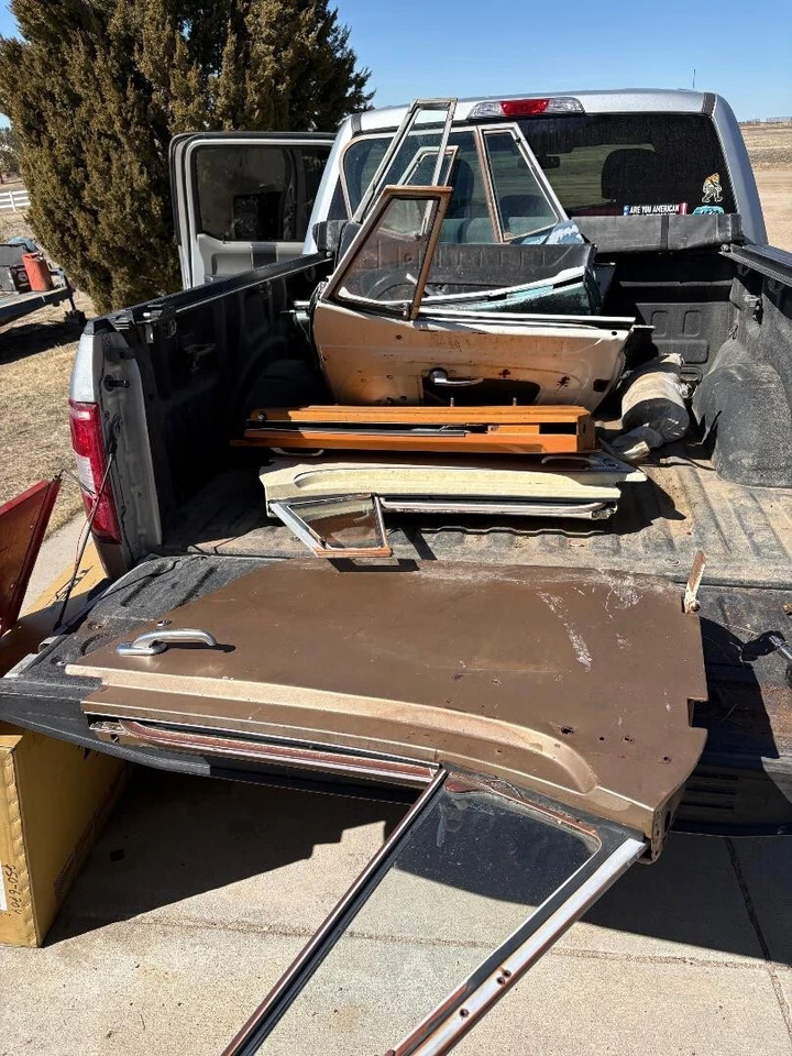 Jeepster Commando porta EMPTY SHELL jeep commando - Imagem 1 de 1