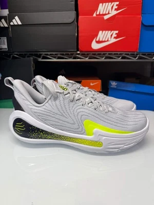 Under Armour Hombres Curry 12 Zapatos 'Anti Gravedad' Gris Blanco Volt 3027629-100 Foto 1 de 4
