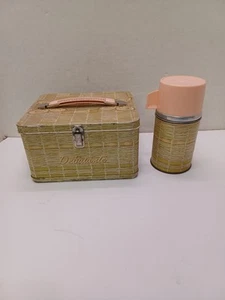 Vtg 1958 DEBUTANTE Girls Travel Compact Shape Metal Lunchbox W/Thermos  - Bild 1 von 11