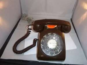 Vintage ITT SCHOKOBRAUN Drehscheiben Tischtelefon - Bild 1 von 7