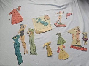 Patsy Walker and Hedy Wolfe paper dolls Accessories cut out Circa 1940s - Picture 1 of 5