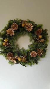 Artificial Christmas Wreath With Gold Poinsettia Holly & Pinecones 46cm - Picture 1 of 3