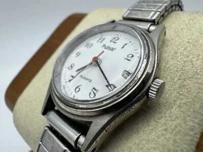 女士 Pulsar by Seiko 银色 EZ 阅读器日期手表 — 第 1/4 张图片