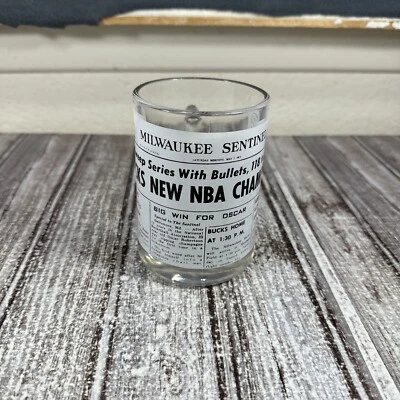 VINTAGE 1971 Milwaukee Bucks NBA Champions Glass Mug, Oscar Robertson, Alcindor - Image 1 of 4