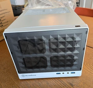 SilverStone SG13 Mini-ITX Computer Case White - Picture 1 of 7
