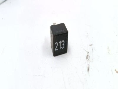 VW PASSAT Variant B5 3B6 443951253J Relais 1.90 Diesel 74kw 1999 27163869 - Photo 1/3