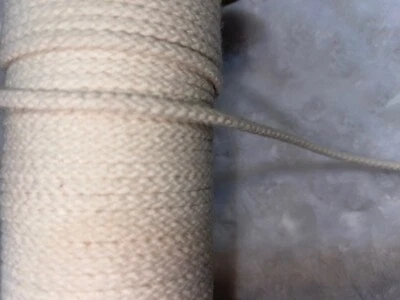 Cordón de cordón blanco roto natural de 1,3 yardas de 3/16" Foto 1 de 2