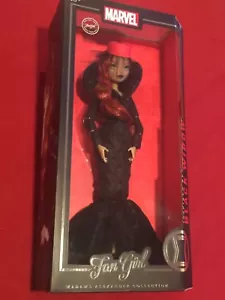 Madame Alexander Collection Fan Girl 13,5" Puppe Marvel Variante schwarz Witwe NEU M - Bild 1 von 6