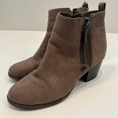 Liz Claiborne Boots Women Booties Brown Suede Zipper Accent 7.5 M - Image 1 of 4