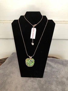 BETSEY JOHNSON GREEN APPLE CRYSTAL ROSE GOLD PLATED PENDANT NECKLACE S ELEMENTS - Picture 1 of 7