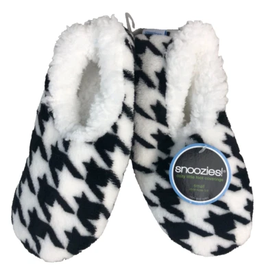 ¡NUEVO CON ETIQUETAS! Snoozies! Acogedoras pantuflas de agarre difuso de pata de gallo blancas y negras talla S 5-6 Foto 1 de 4