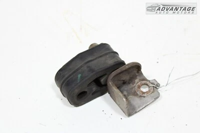 CHRYSLER 300 2015-2023 suspensión aislante tubo escape trasero derecho con soporte OEM Foto 1 de 4