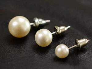 Women’s/Girls Silver Plated Freshwater Pearl Stud Earrings 6mm, 8mm, 10mm Choice - Picture 1 of 3