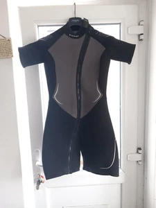 Oceanic Ladies Shortie Wetsuit Size Medium 5mm Thick - Picture 1 of 4