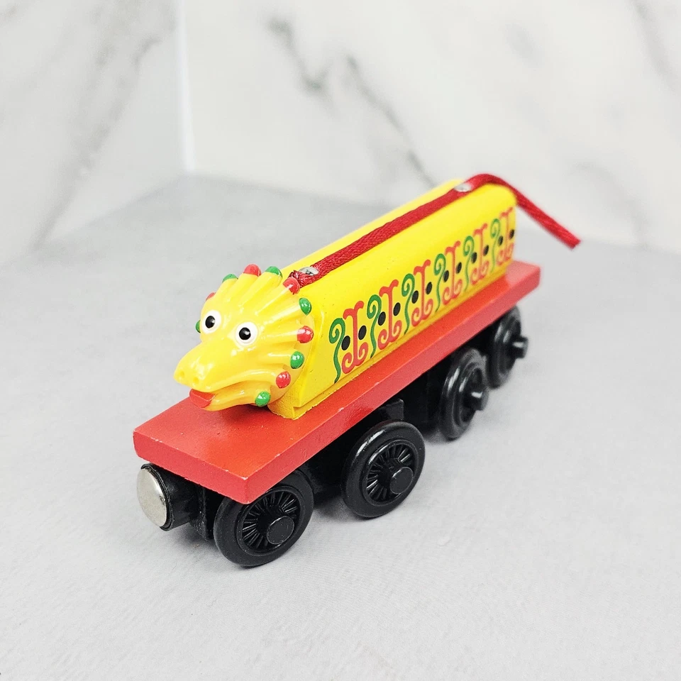 Thomas Wooden Railway Chinese Dragon 2002 tren tanque motor de colección Foto 1 de 4