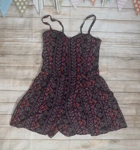 HOLLISTER SZ L PURPLE PINK AND BLACK PATTERNED SPAGHETTI STRAP ROMPER - Picture 1 of 3
