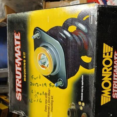 Monroe 909916 Soporte de puntal de suspensión para modelos seleccionados de Ford Lincoln 13-19 Foto 1 de 2