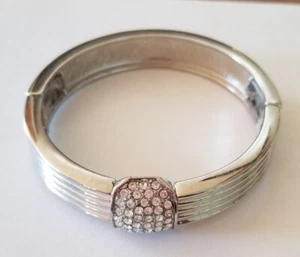 Lia Sophia Stretch Bangle Bracelet Silver Tone Clear Pave Rhinestones Ribbed EUC - Picture 1 of 7