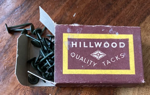 VTG 1930s Cleveland Hillwood Quality Tacks 100 PCs Type IW-10 Wiring Nails Green Cover
