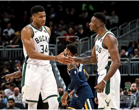 Thanasis Antetokounmpo Milwaukee Bucks Unsigned w/Giannis Antetokounmpo Photo Cover