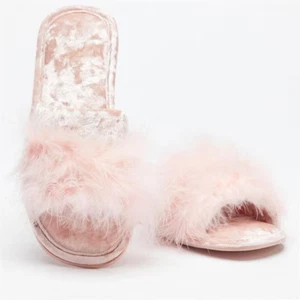 Ladies Thin Pink Fluff Velvet Slippers, Large - 7-8 *Brand New With Tags* - Picture 1 of 2