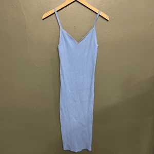 Aritzia Wilfred Knit Tank Sweater Dress Size Medium Bodycon Minimal - Picture 1 of 4