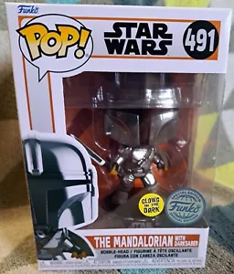 Mandalorian with Dark Saber Pop 491 - Star Wars Funko Pop! 2022 + Protector - Picture 1 of 9