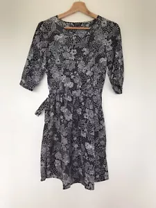 Papaya Black & White Floral Print Short Sleeve Polyster Dress Size 10 Womens - Picture 1 of 13
