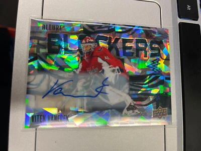 2022-23 Upper Deck Allure Vitek Vanecek Allure Blockers Blue Auto 1 in 3339 pack - Image 1 of 2