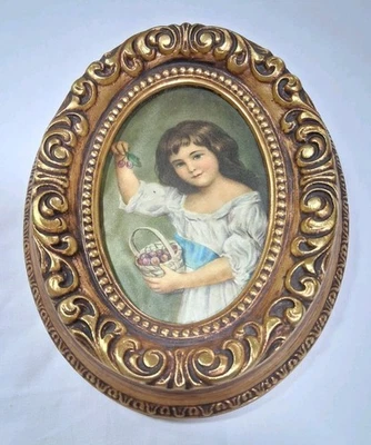 Arte de pared vintage miniatura de seda niña pequeña con marco ovalado dorado ornamentado cerezo  Foto 1 de 4