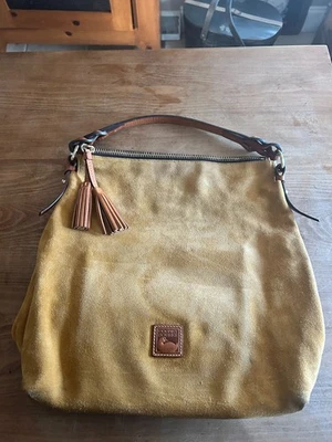 Bolso de hombro hobo de cuero gamuza Dooney & Bourke Foto 1 de 4