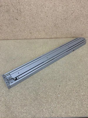 Extensión cajón deslizante 57.780"L 5340-00-922-1861 Foto 1 de 4